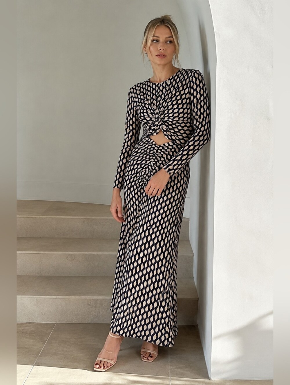 Boutique Cut-Out Midi Dress – XS-S, Ruched Fron. NEW